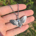 Collier gothique Papillon tête de mort